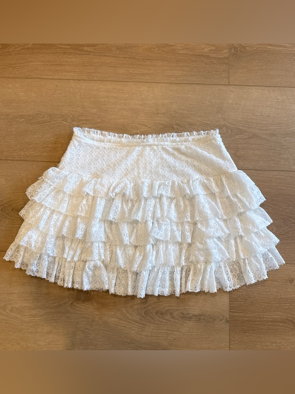 American Eagle White Tiered Lace Ruffled Mini Skort Women’s L Boho Fancy Comfort